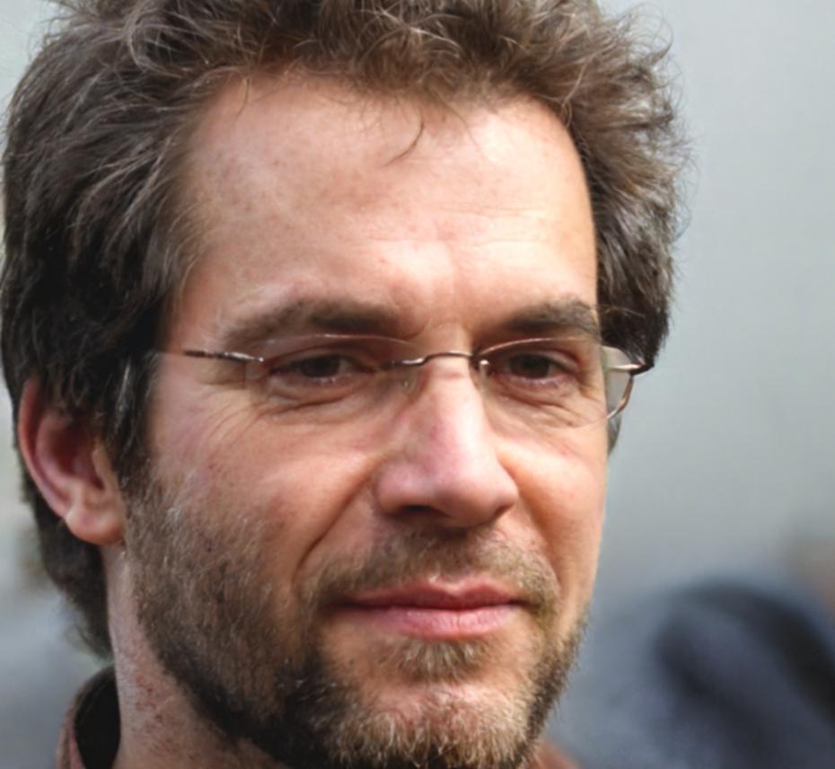 Chaiwat Pongsakul, Senior Financial Analyst and Program Director